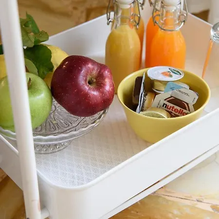 La Maison Des Le Monde Гостевой дом 4*