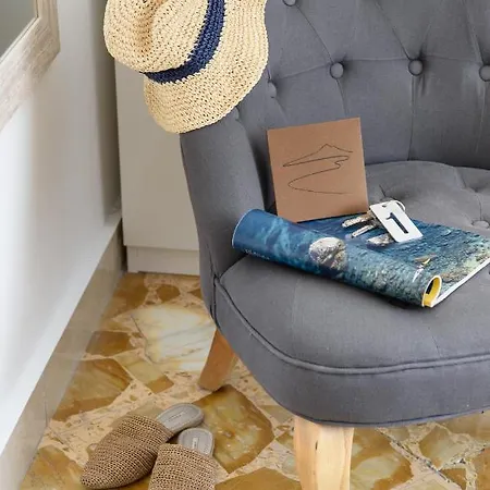 La Maison Des Le Monde Гостевой дом